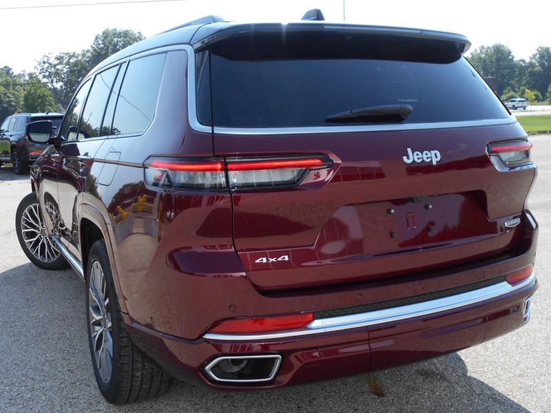 New 2025 Jeep Grand Cherokee L Summit Reserve 4x4Image 3