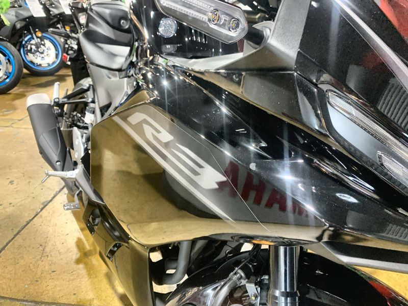 New 2026 Yamaha YZF-R3 ABS Image 13