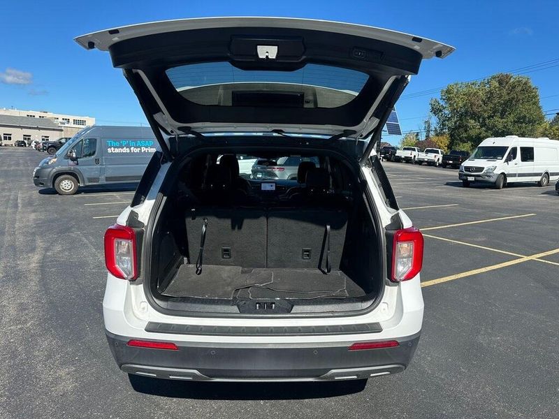 2020 Ford Explorer XLT photo 15
