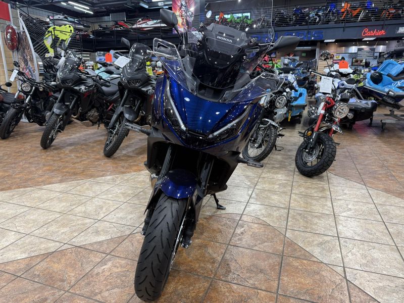 New 2025 Honda NT1100 DCT Image 6