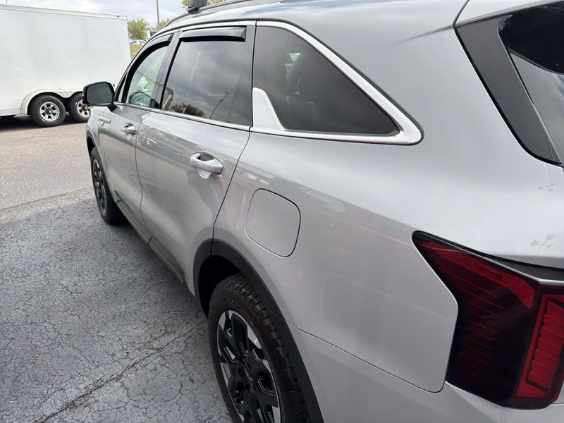 Used 2024 Kia Sorento SImage 12