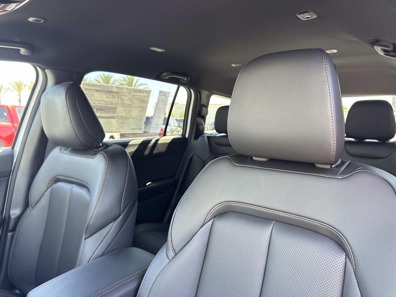 New 2026 Jeep Cherokee Limited 4x4