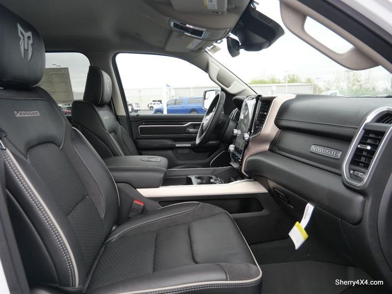 2022 RAM 1500 Laramie Crew Cab 4x4 5