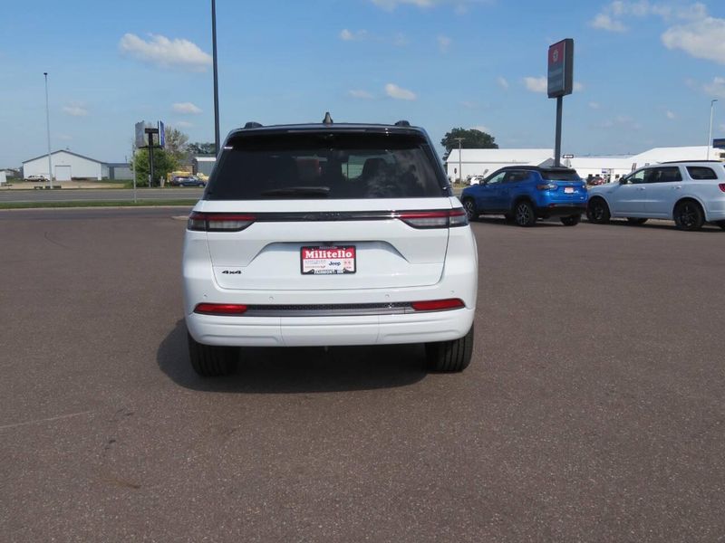 New 2026 Jeep Grand Cherokee Limited Reserve 4x4Image 7