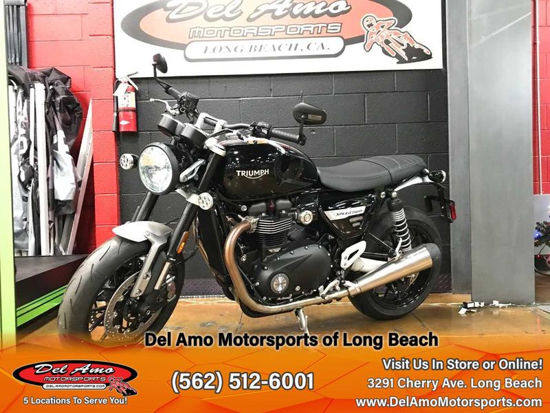 2024 Triumph SPEED TWIN 1200  in a JET BLACK exterior color. Del Amo Motorsports of Long Beach (562) 362-3160 delamomotorsports.com 