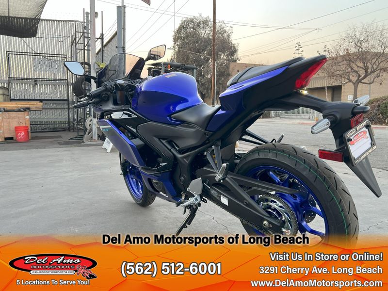 2025 Yamaha YZF-R3 ABS Image 11