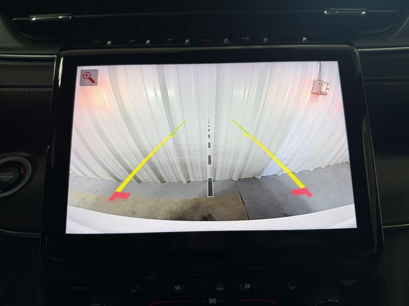 Used 2023 Jeep Grand Cherokee OverlandImage 15