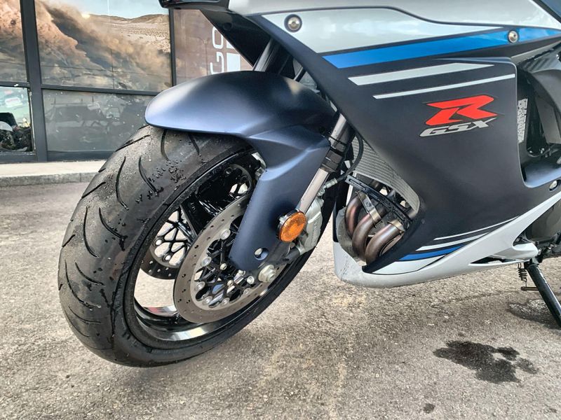 Used 2023 Suzuki GSX-R600 CA Image 11