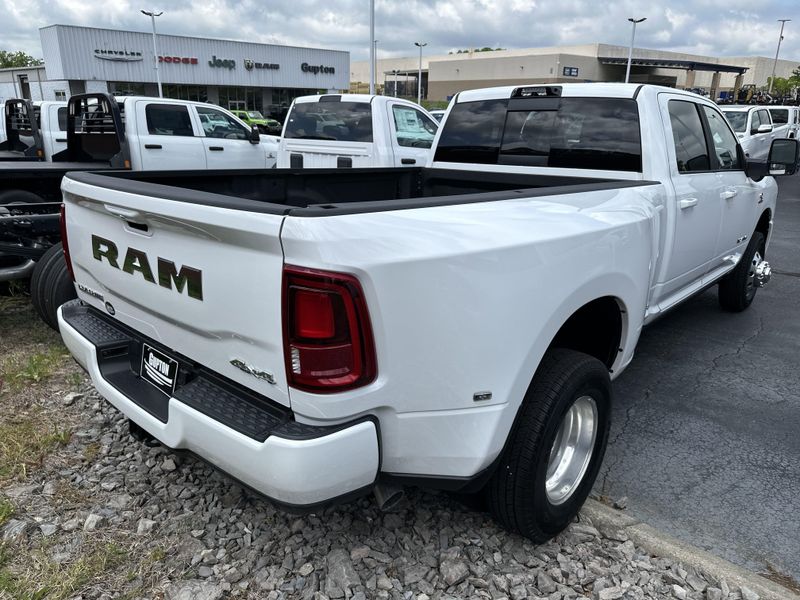 2025 RAM 3500 Laramie Crew Cab 4x4 8