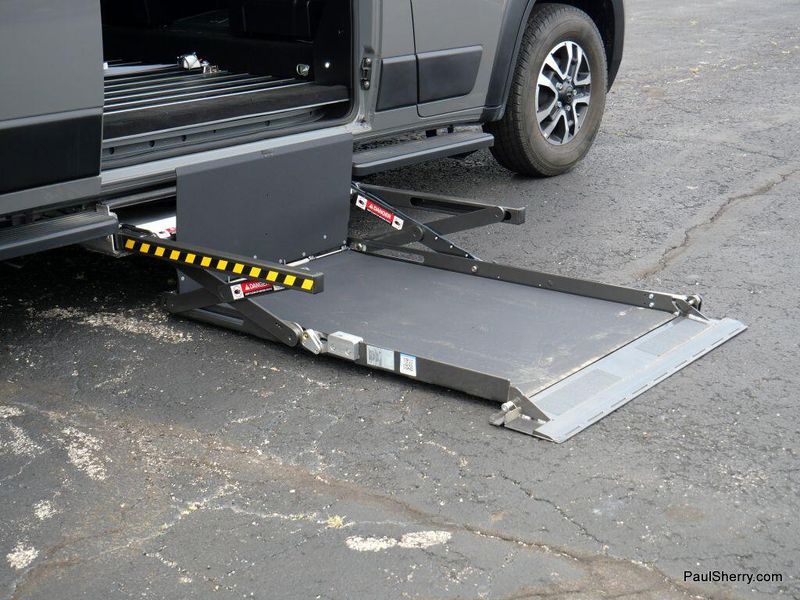 2023 RAM ProMaster 2500 Window Van High Roof 159WBImage 8