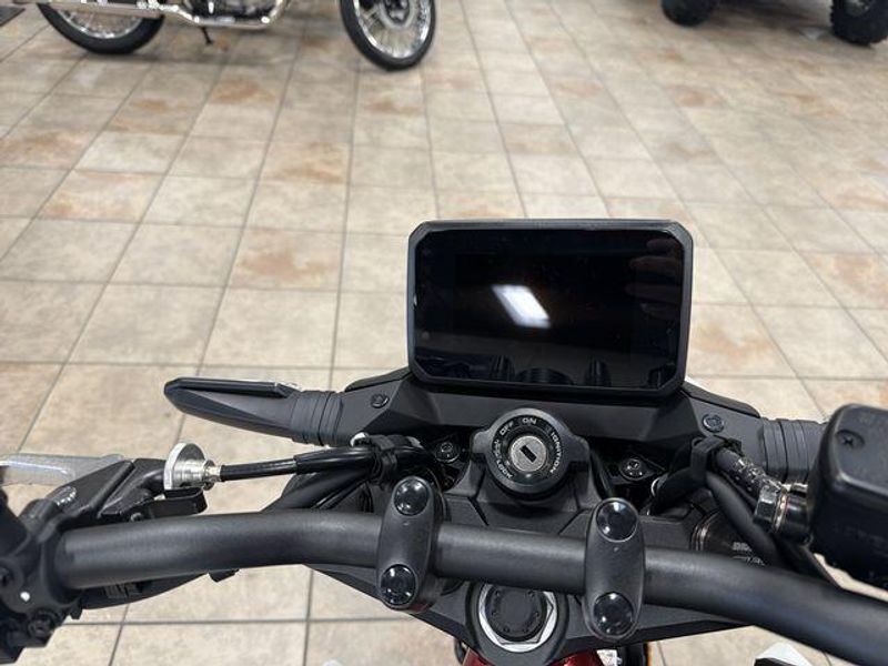 New 2025 Honda CB750 HORNET Image 20