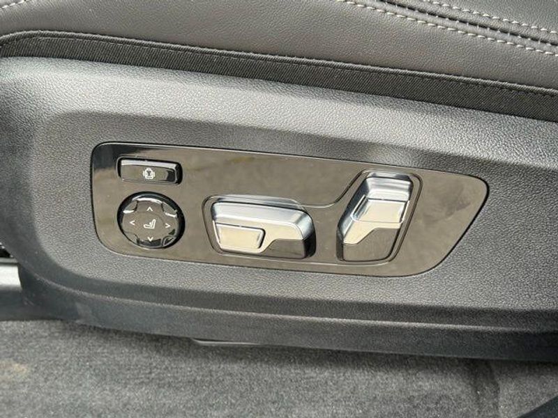 New 2026 BMW X7 xDrive40iImage 18