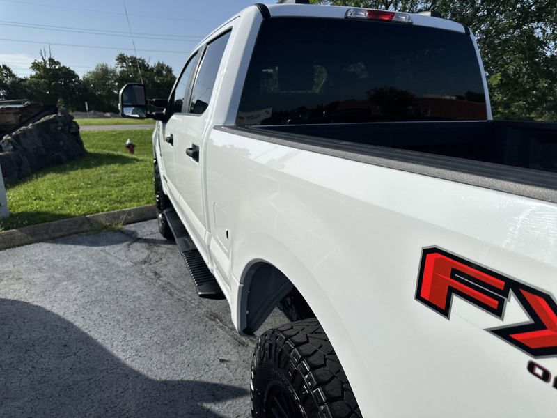 2022 Ford F-250 XLImage 11