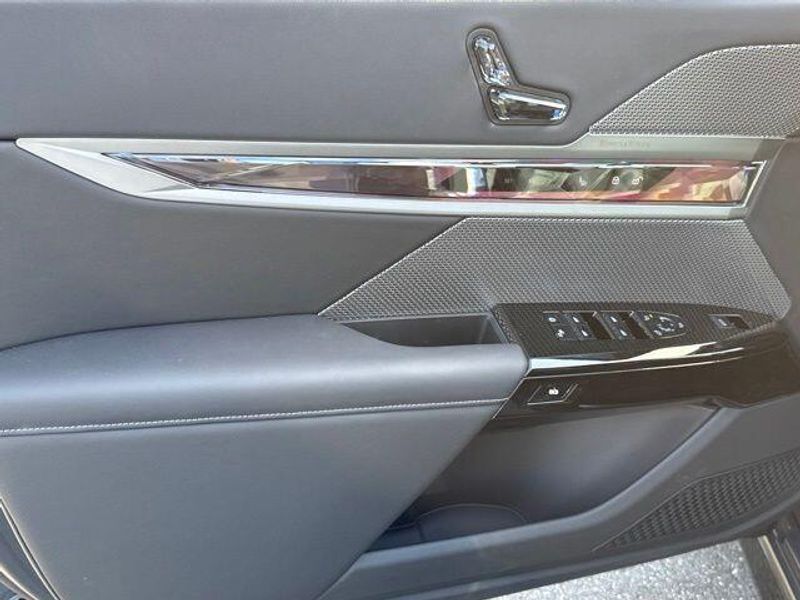 New 2026 BMW 7 Series 760i xDriveImage 14