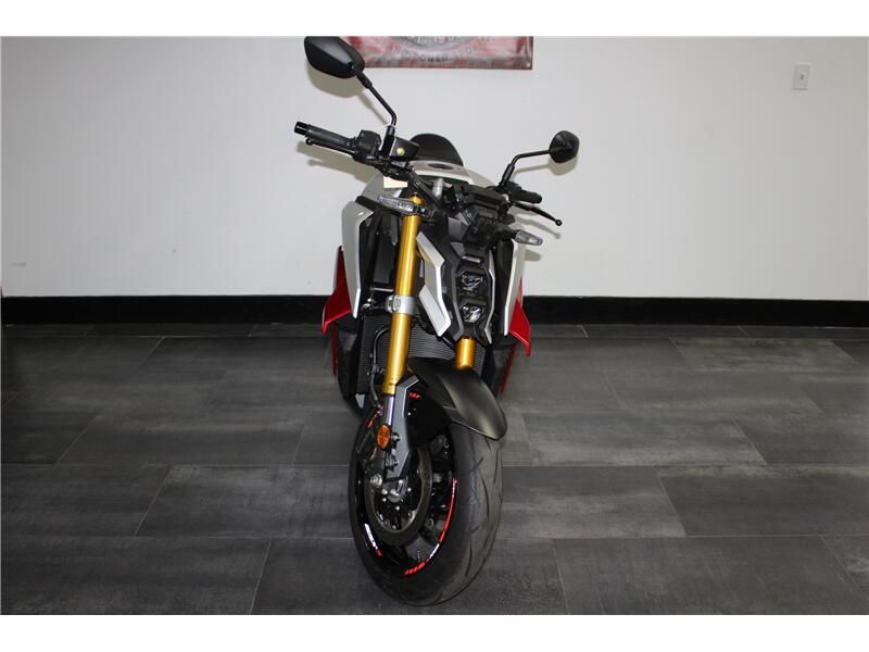 Used 2024 Suzuki GSX-S1000 Image 2