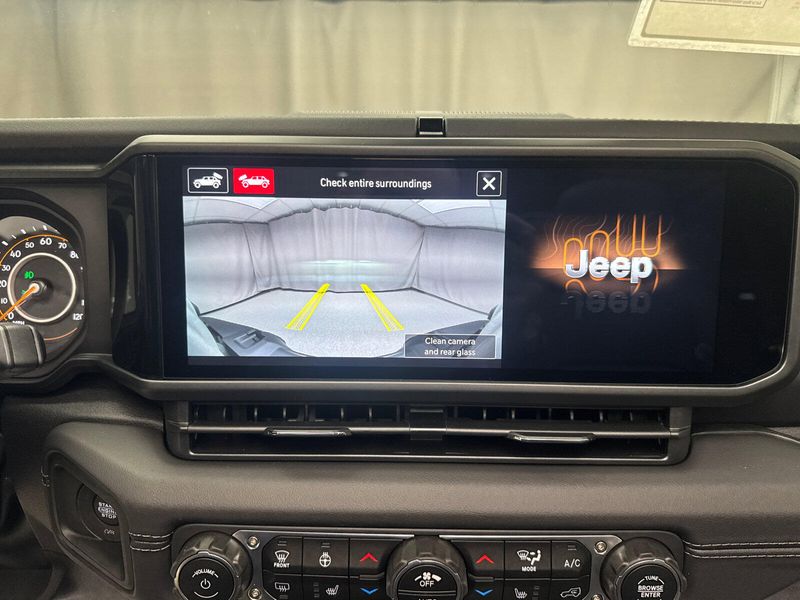 2025 Jeep Wrangler 4-door SaharaImage 16