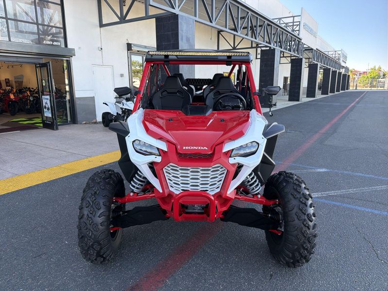 New 2026 Honda TALON1000R4 FOX LIVEVALVE Image 12