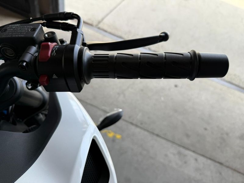 New 2025 CFMOTO 300NK Image 21