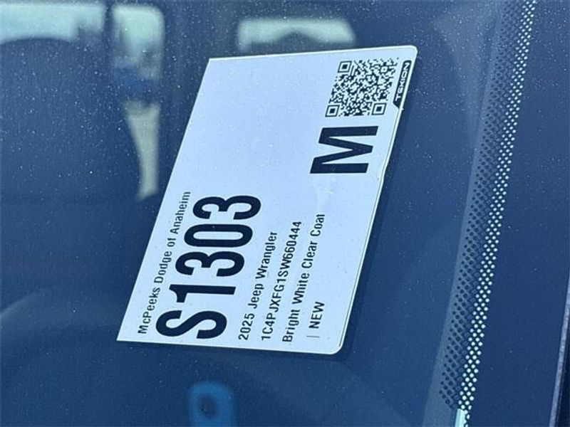 New 2025 Jeep Wrangler 4-door RubiconImage 23