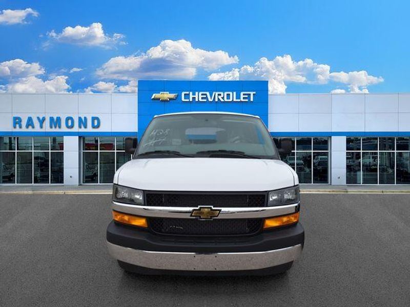 New 2026 Chevrolet Express 2500 Work VanImage 8