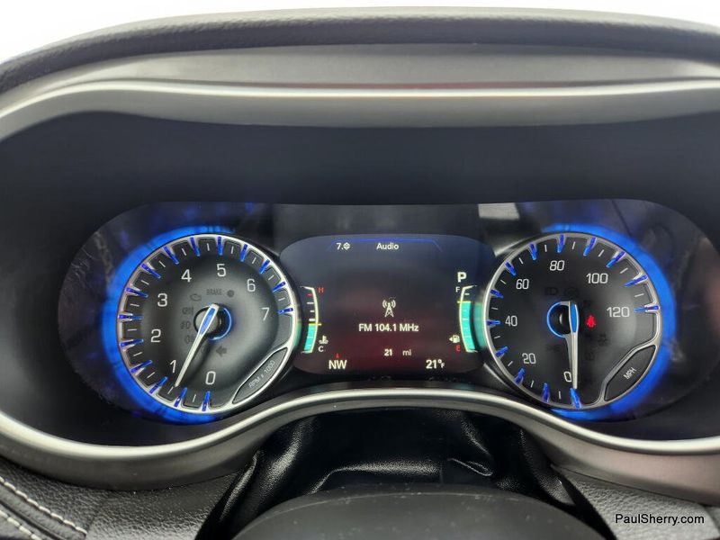 New 2026 Chrysler Pacifica Select