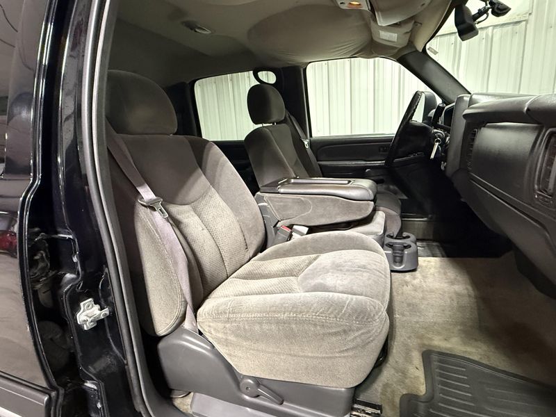Used 2005 Chevrolet Silverado 2500HD LSImage 9
