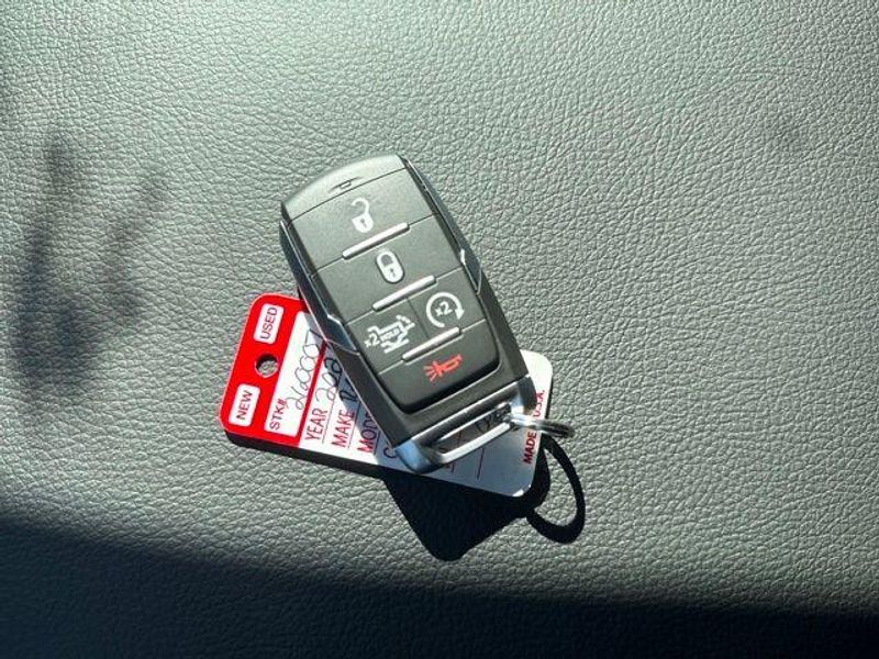 2026 RAM 1500 Big Horn Crew Cab 4x4 5'7' Box