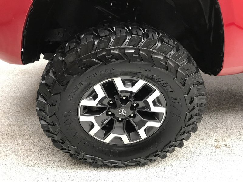 2020 Toyota Tacoma SRImage 2