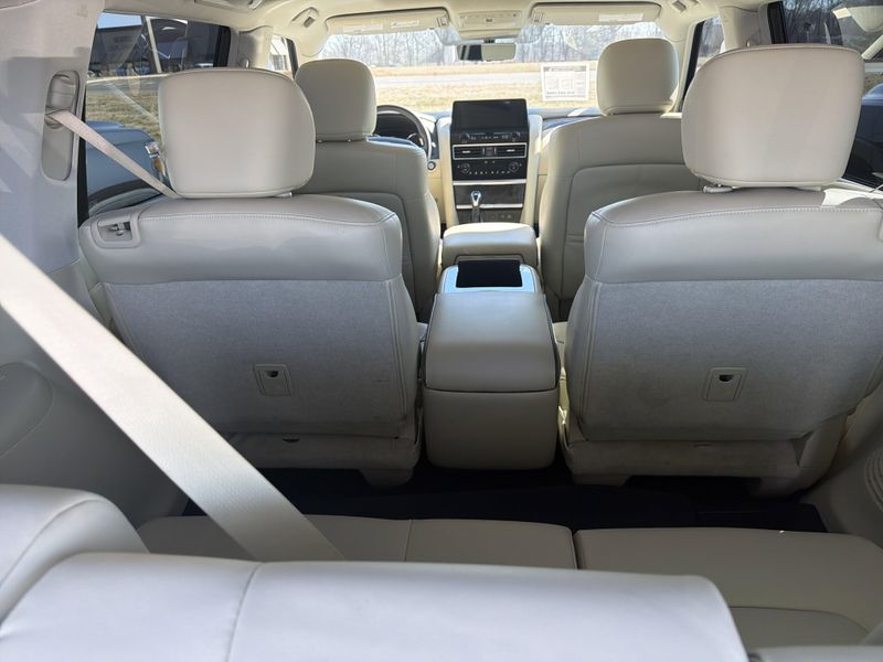 Used 2023 INFINITI QX80 LuxeImage 11