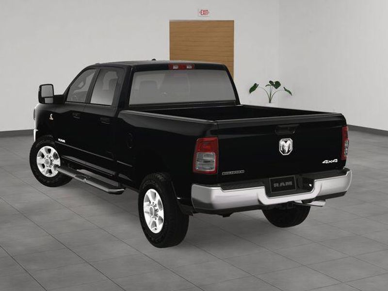 New 2023 RAM 2500 Big Horn Crew Cab 4x4 6