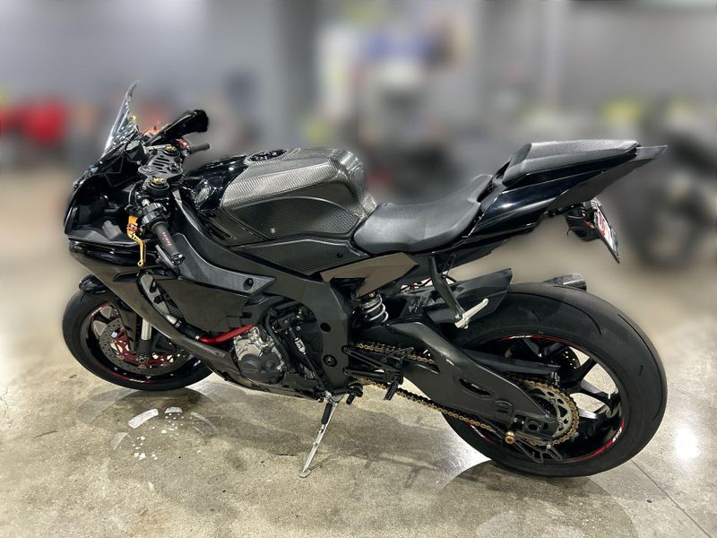Used 2015 Yamaha YZF-R1 Image 20