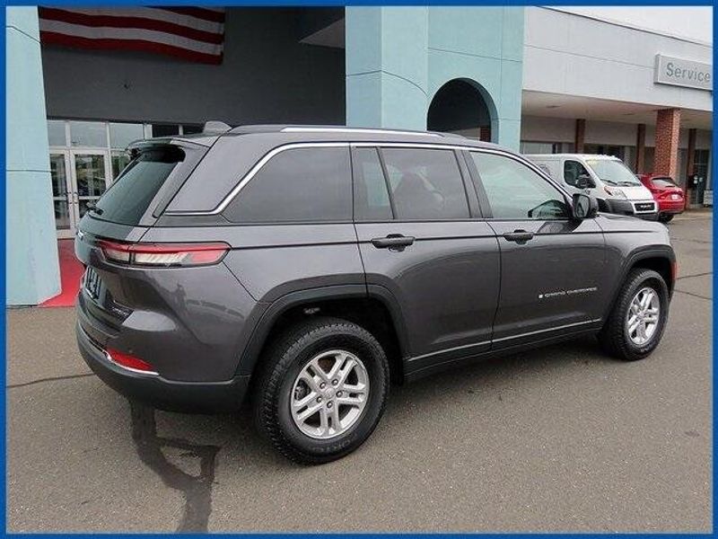 2023 Jeep Grand Cherokee LaredoImage 7