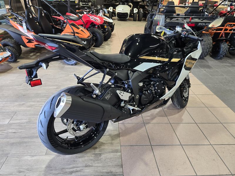 NEW 2026 KAWASAKI NINJA ZX6R ABS Image 5