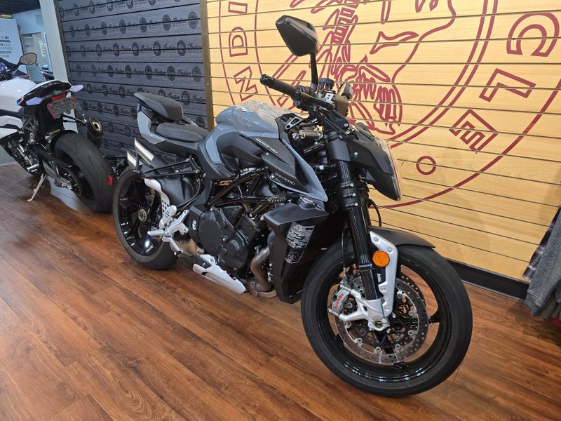 2024 MV Agusta Brutale 1000 RSImage 2