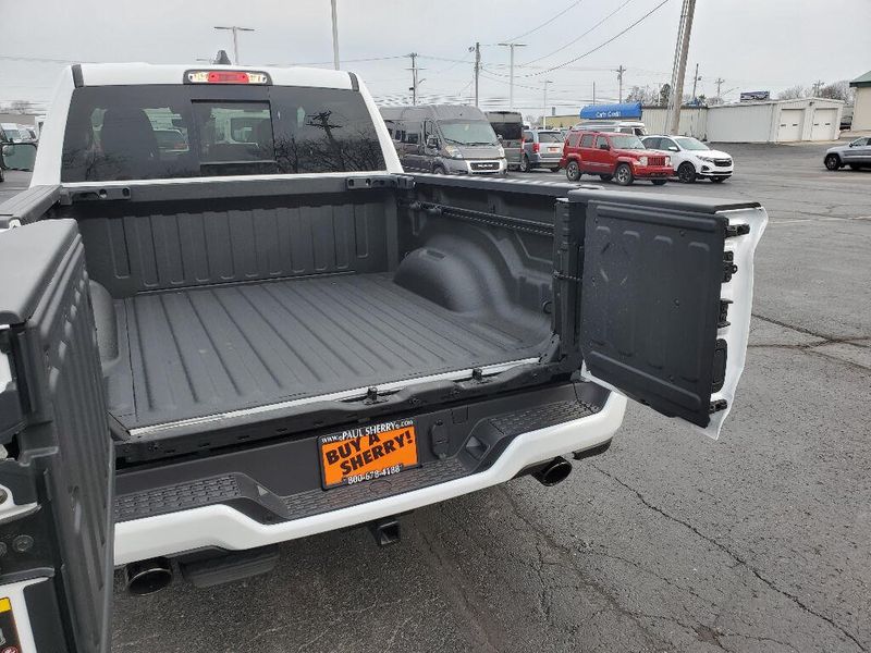 New 2026 RAM 1500 Limited Crew Cab 4x4 5'7' Box