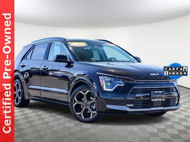 Used 2024 Kia Niro Plug-In Hybrid SXImage 2