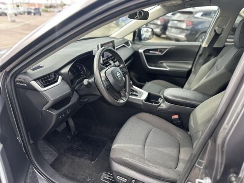 Used 2024 Toyota RAV4 XLEImage 9