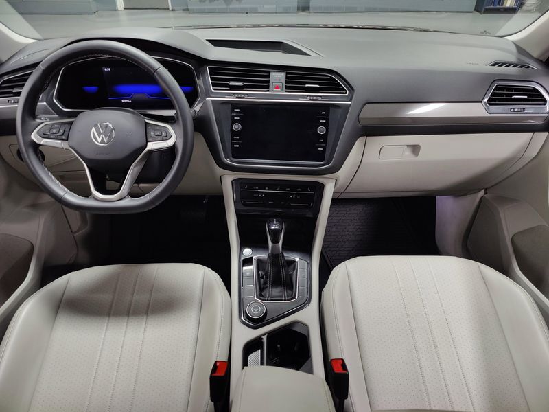 Used 2022 Volkswagen Tiguan SE 4-Motion AWDImage 13