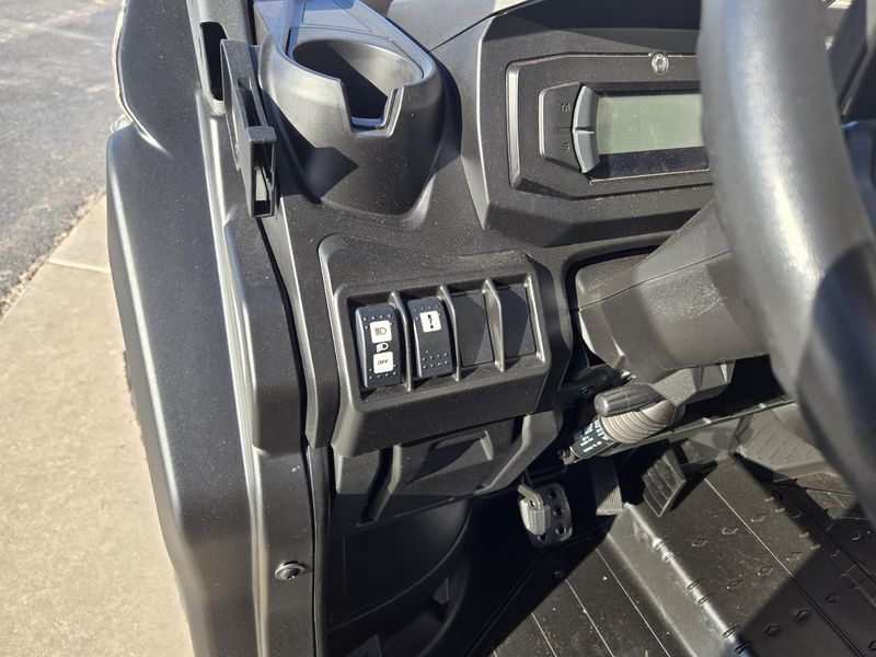 NEW 2025 CAN-AM DEFENDER XT HD10 Image 16