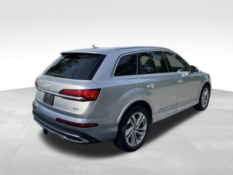 2021 Audi Q7 Premium Plus