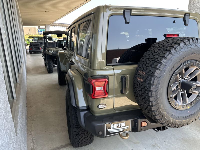 New 2025 Jeep Wrangler 4-door Rubicon 392Image 8