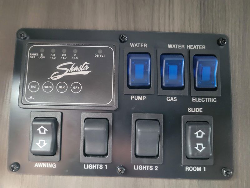 Used 2021 FOREST RIVER Shasta Image 18