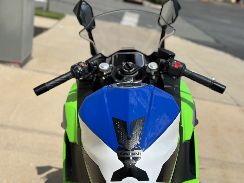 2024 Kawasaki Ninja 500 KRT Edition SE ABSImage 6