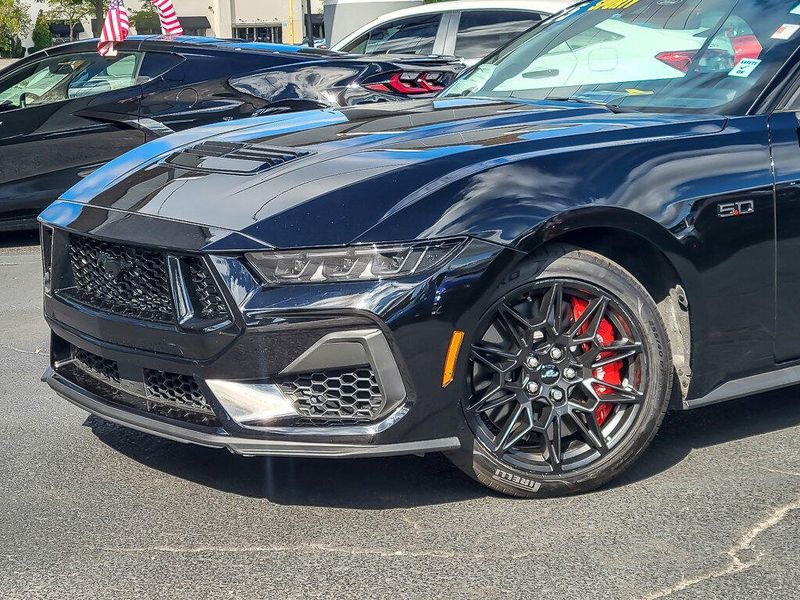 2025 Ford Mustang GT Premium Convertible photo 2