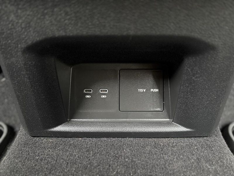 2023 Volkswagen Atlas Cross Sport 3.6L V6 SELImage 47