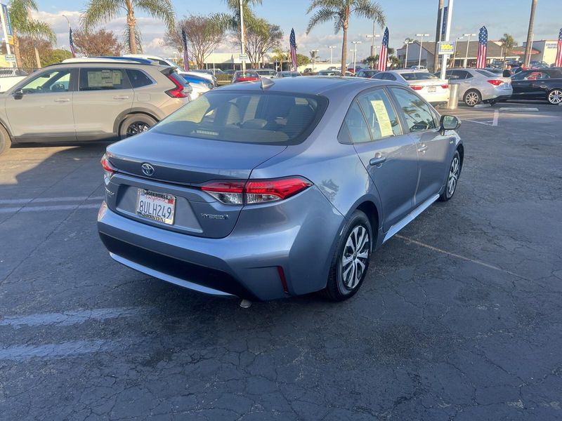 2021 Toyota Corolla Hybrid LEImage 3