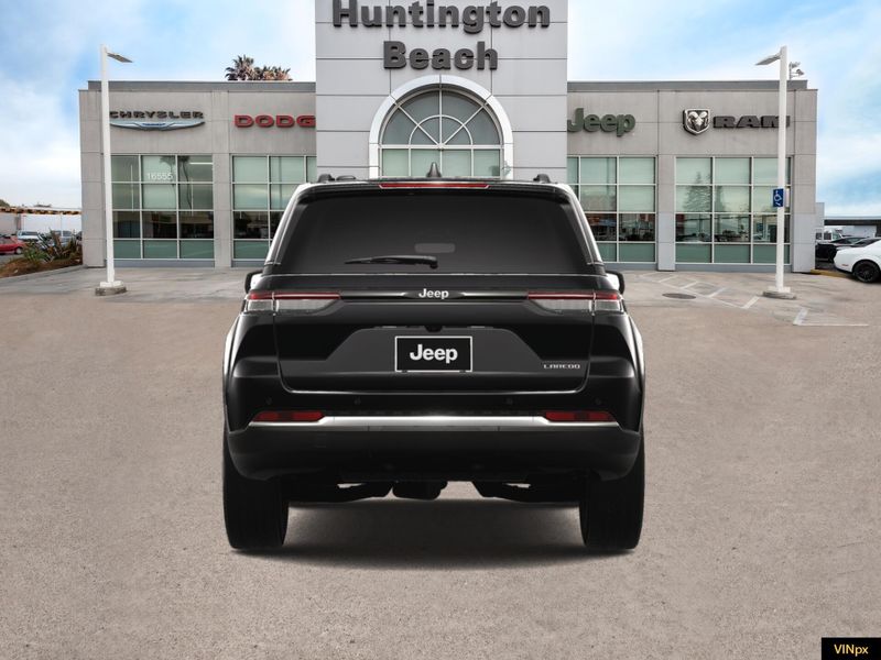 2025 Jeep Grand Cherokee Laredo X 4x2Image 6