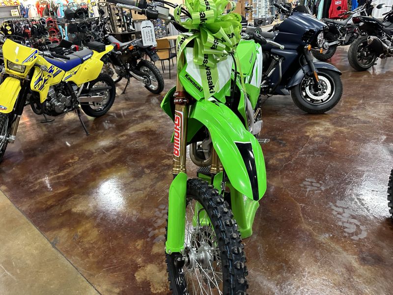 2025 Kawasaki KX450SR LIME GREEN Image 11