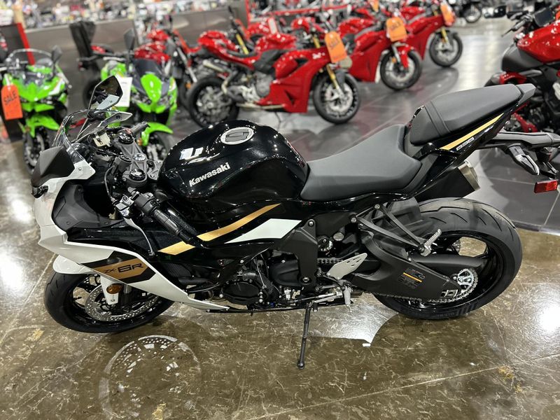 New 2026 Kawasaki NINJA ZX-6R Image 12