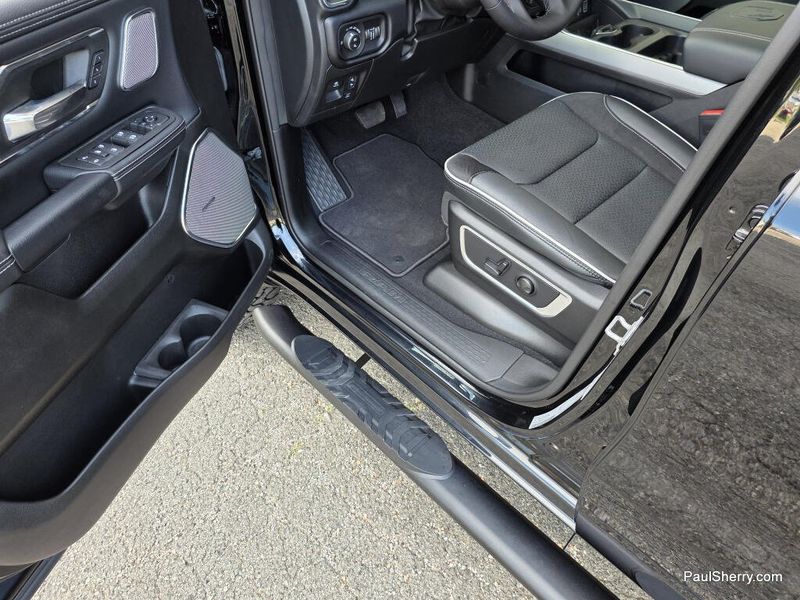 New 2026 RAM 1500 Laramie Crew Cab 4x4 5'7' Box
